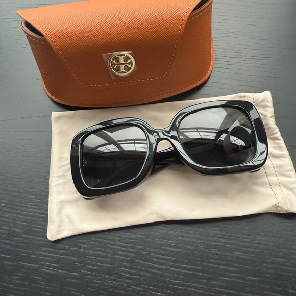 Tory Burch Black Sunglasses - Picture 2 of 10